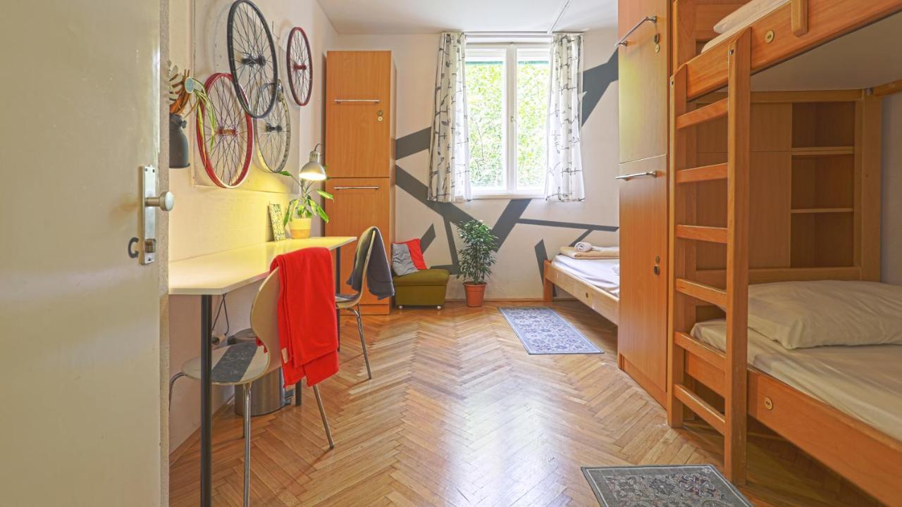 Tchaikovsky Hostel Split Eksteriør billede