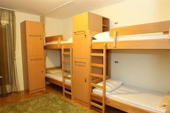Tchaikovsky Hostel Split Eksteriør billede