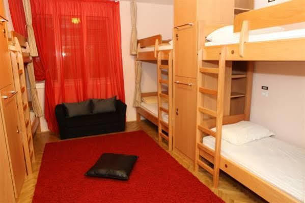 Tchaikovsky Hostel Split Eksteriør billede